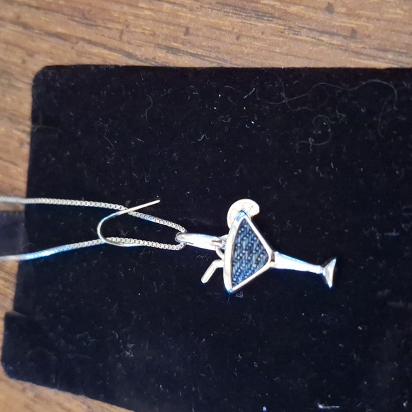 Silver chain with a drink charm - Picture 4 of 5